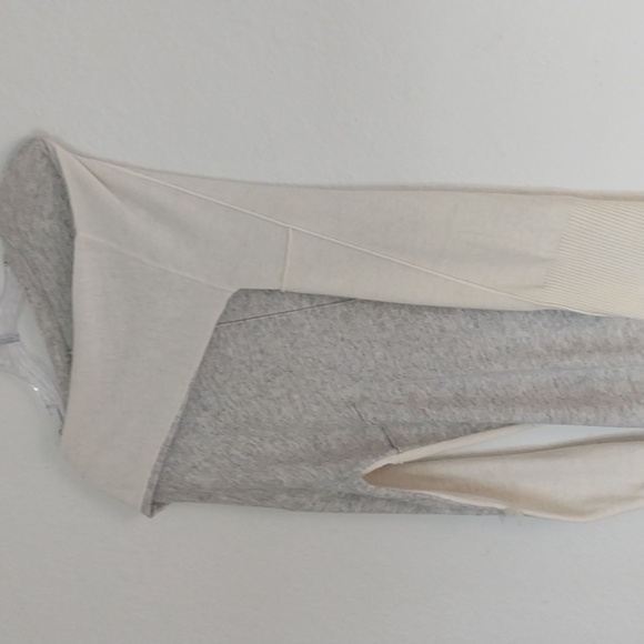 CIRANA SWEATER Grunge Drapey Longer Back Cream Gray HI LO Hem - Picture 16 of 16